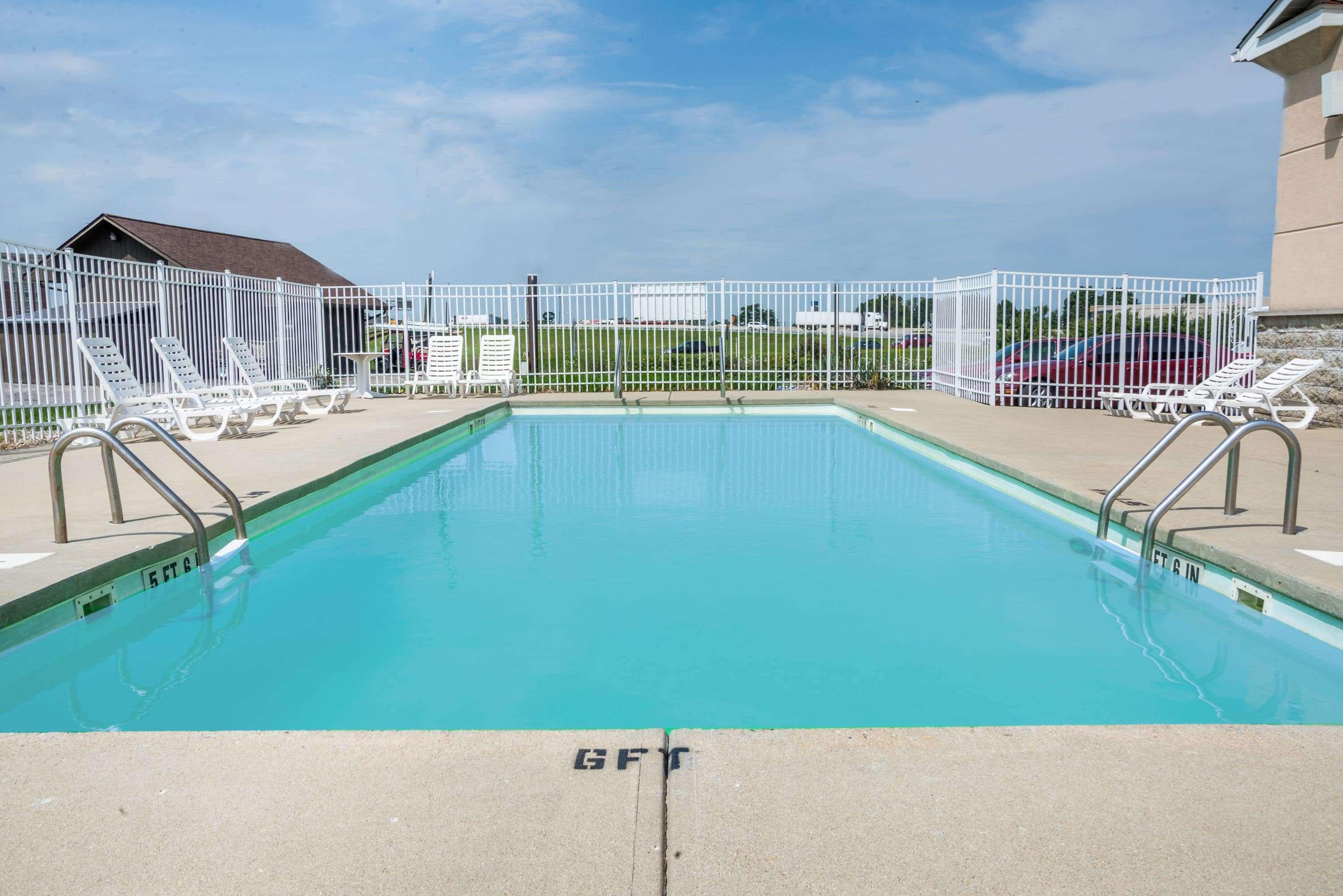 מלון Super 8 By Wyndham Indianapolis/Ne/Castleton Area מראה חיצוני תמונה