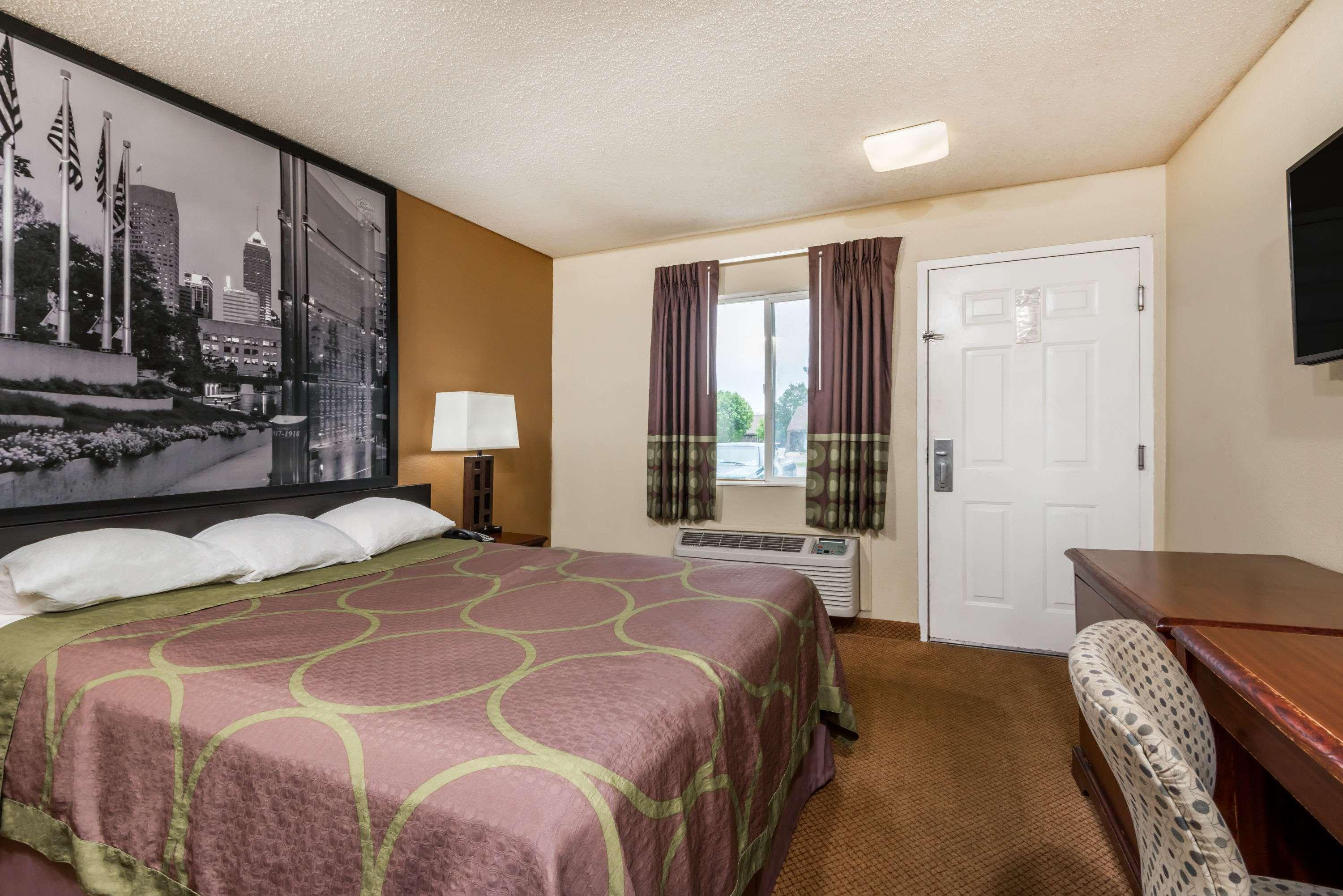 מלון Super 8 By Wyndham Indianapolis/Ne/Castleton Area מראה חיצוני תמונה