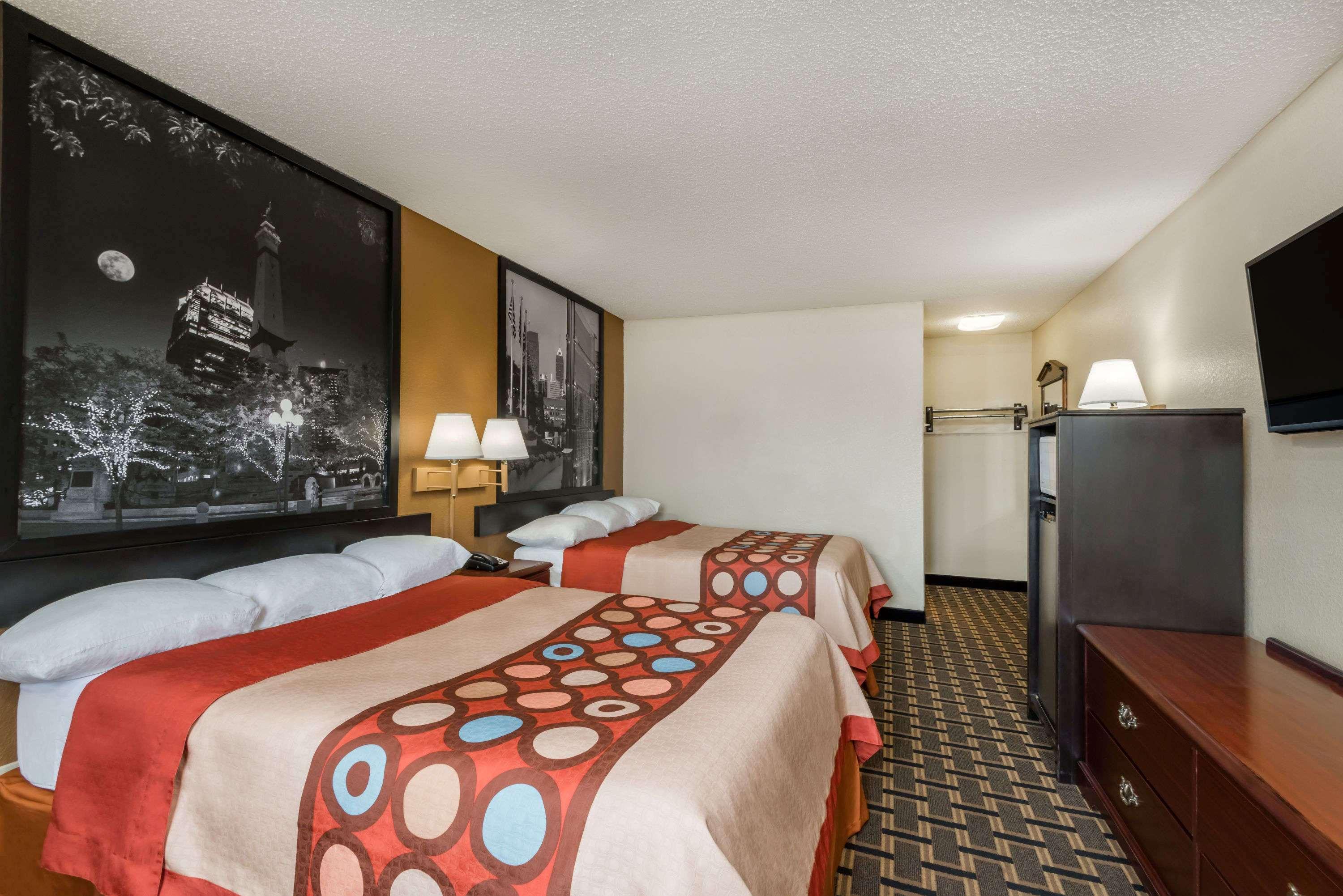 מלון Super 8 By Wyndham Indianapolis/Ne/Castleton Area מראה חיצוני תמונה