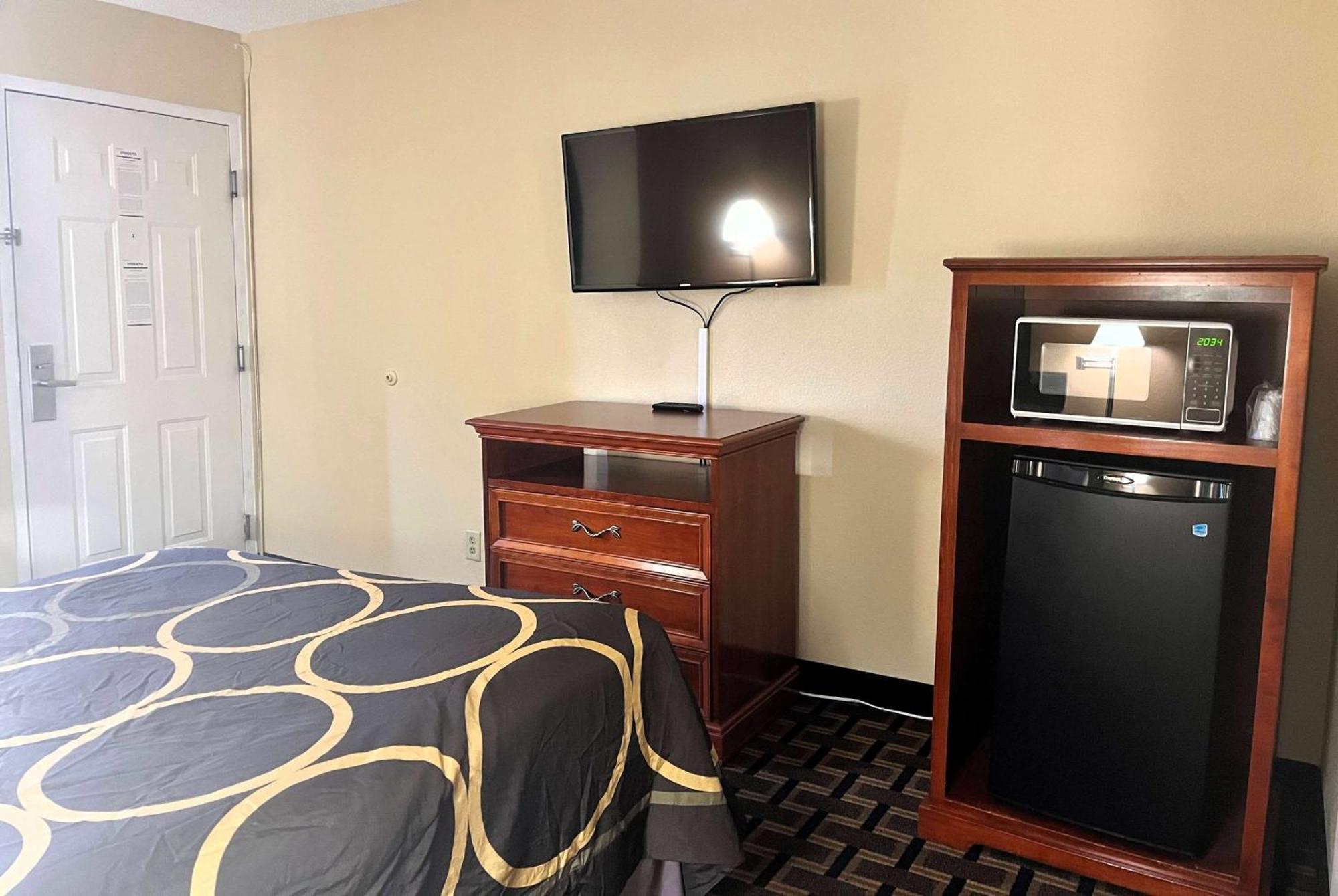 מלון Super 8 By Wyndham Indianapolis/Ne/Castleton Area מראה חיצוני תמונה