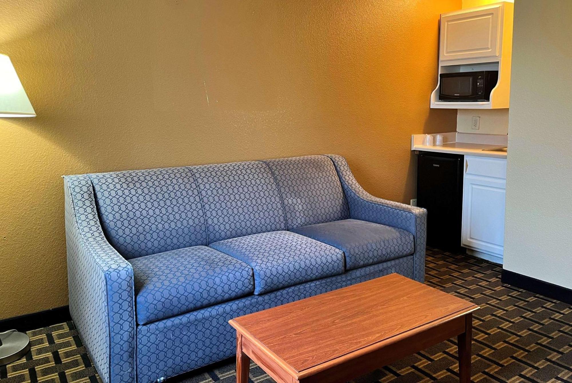 מלון Super 8 By Wyndham Indianapolis/Ne/Castleton Area מראה חיצוני תמונה