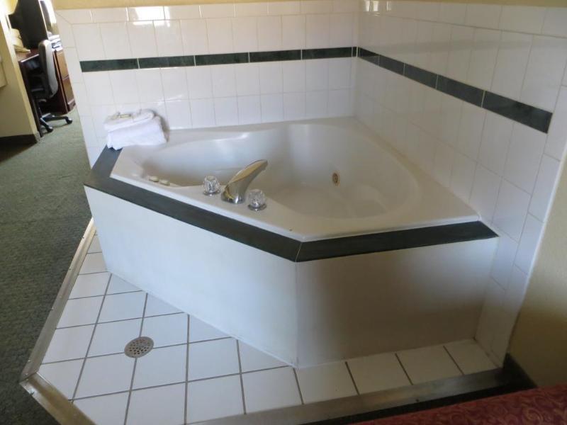 מלון Super 8 By Wyndham Indianapolis/Ne/Castleton Area מראה חיצוני תמונה