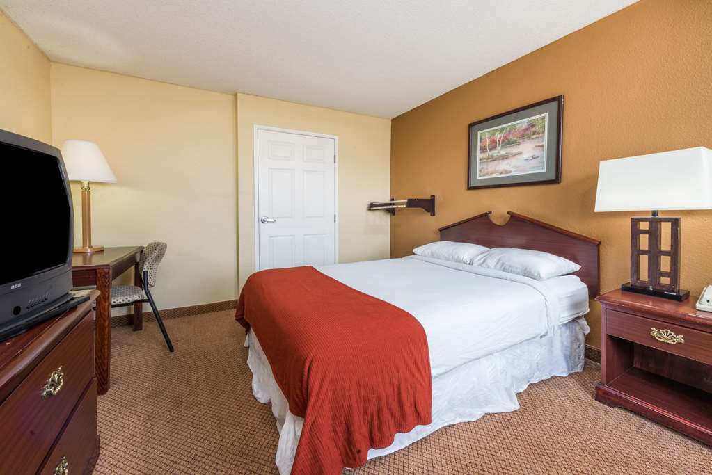 מלון Super 8 By Wyndham Indianapolis/Ne/Castleton Area חדר תמונה